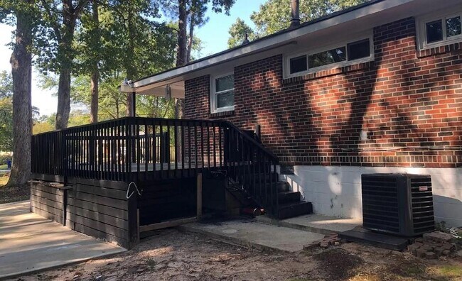 Photo - 700 Valley Brook Rd