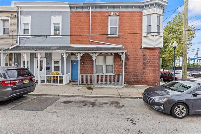 216 N King St