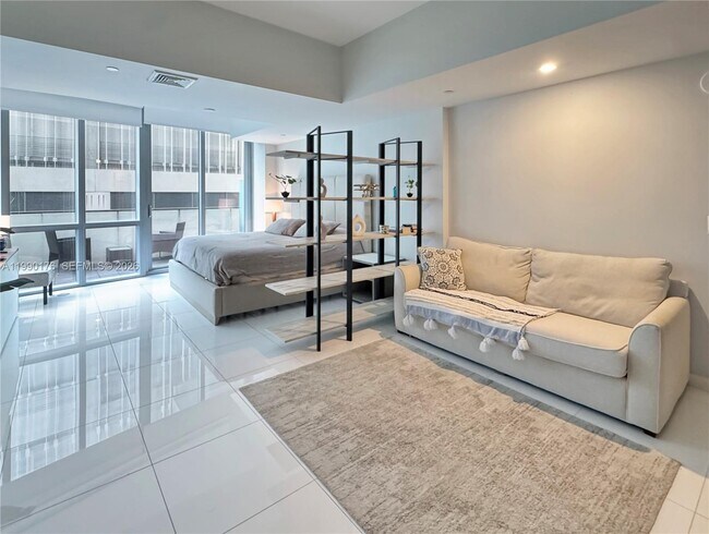 Photo - 851 NE 1st Ave Unit 302