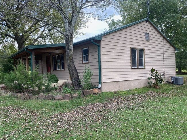 Photo - 3 Bedroom 1 Bathroom home. Available NOW!