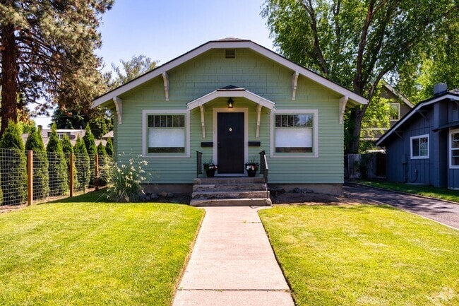 Building Photo - Charming remodeled craftsman blocks away f... Rental