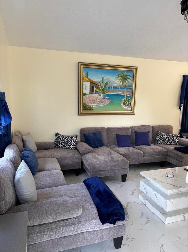 Photo - 5359 SE Dell St