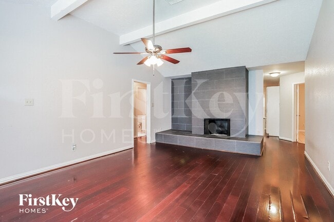 Photo - 5903 High Meadow St