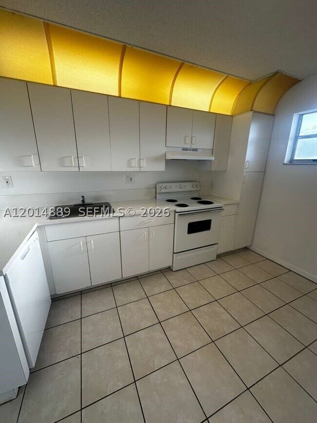 Photo - 2903 NE 163rd St Unit 506