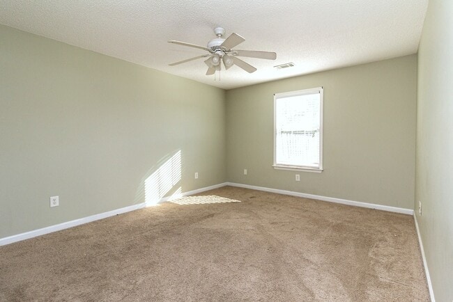 Photo - 1712 Summerwoods Ln