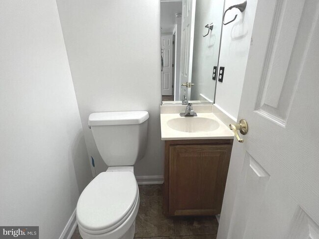 Photo - 513 Willow Ave