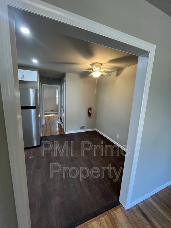 Photo - 219 Bathgate Ave Unit Apt 2