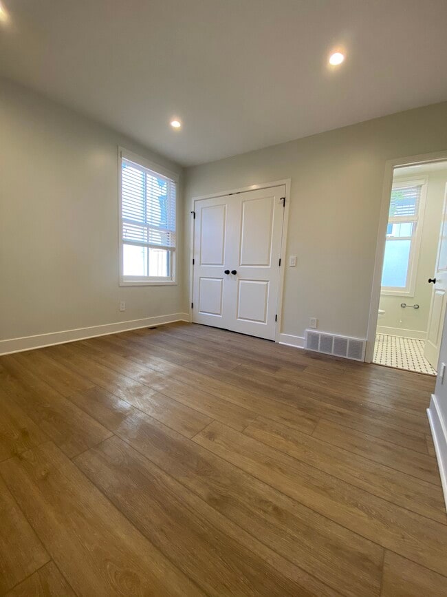 Photo - 252 Jackson St