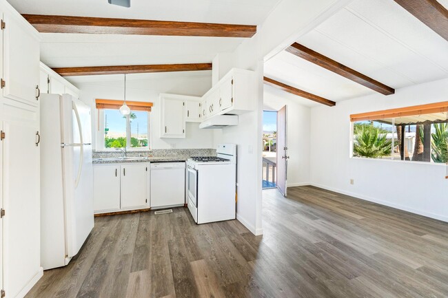 Photo - 32520 Westchester Dr