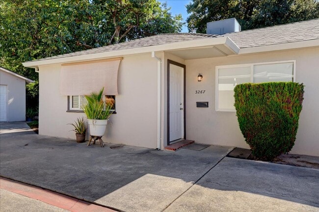 Building Photo - 9th Ave Unit 3267
