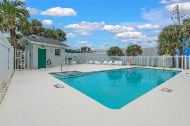 37 Sunset St