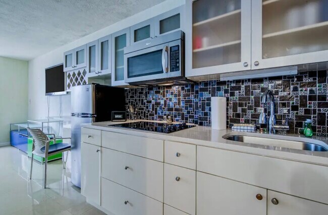 Photo - 19201 Collins Ave Unit 123