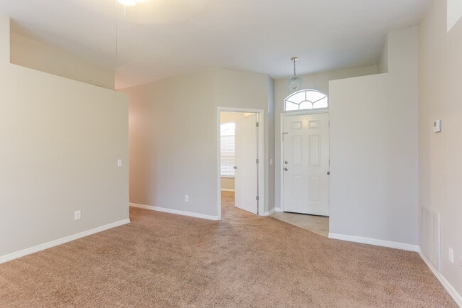 Photo - 6109 63rd Ave E