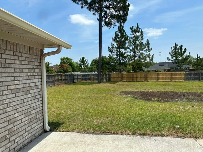 Photo - 108 Wayfair Ln