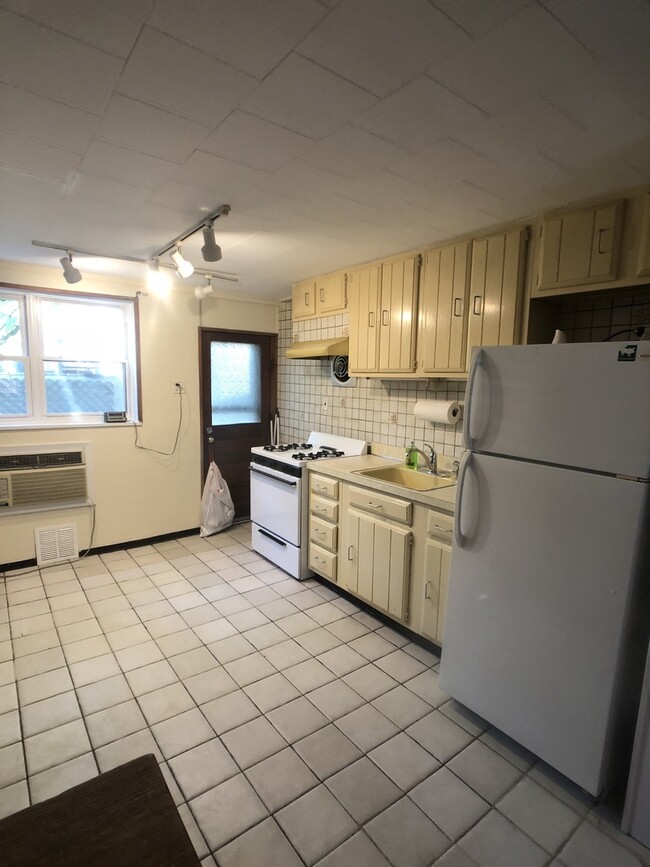 Photo - Well-maintained Passyunk Square 2 Bedroom Home! W/D! Yard!