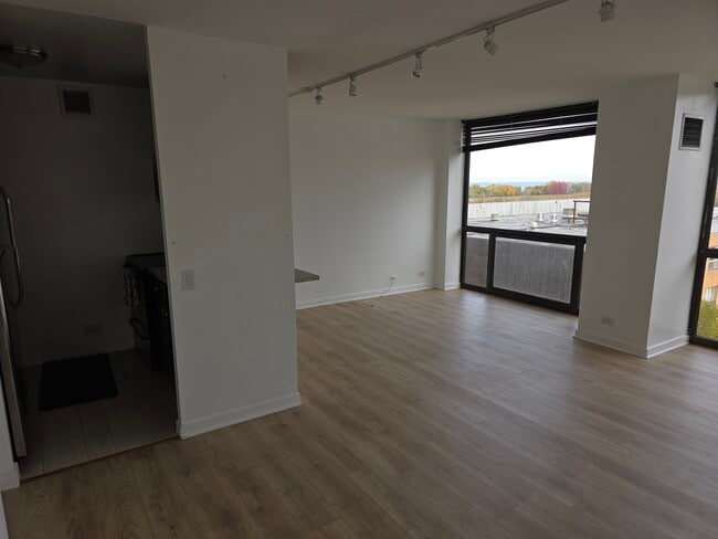 Photo - 4343 N Clarendon Ave Unit 808