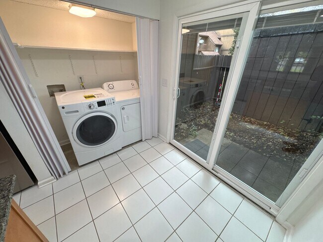 Photo - Charming 3-Bedroom Townhome in Quiet Antio...