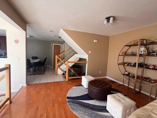 Photo - 227 Captain Eames Cir