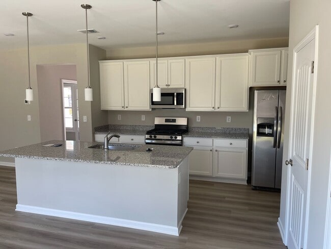 Photo - Stunning Wesley Western Craftsman in Crescent Landing