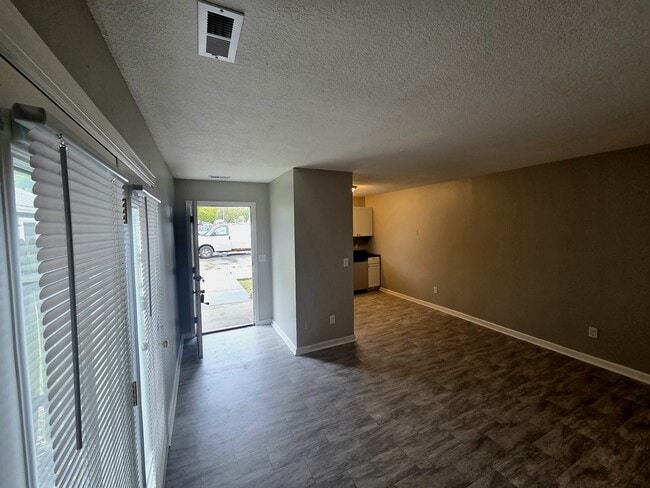 1901 E 23rd St Unidad 1