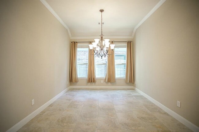 Photo - 106 S Sawbridge Cir