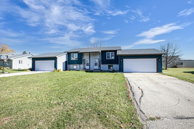 Building Photo - 2273 Country Ln Unit 1