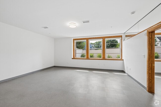 1BR, 1BA - 500SF - Living Room