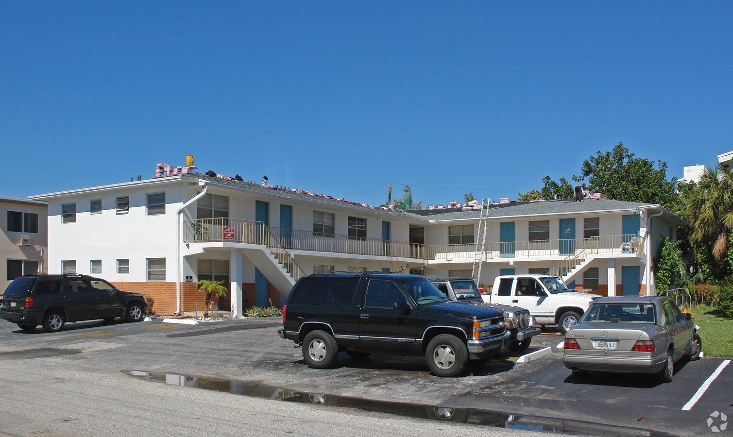 Photo - The Malibu Apartments