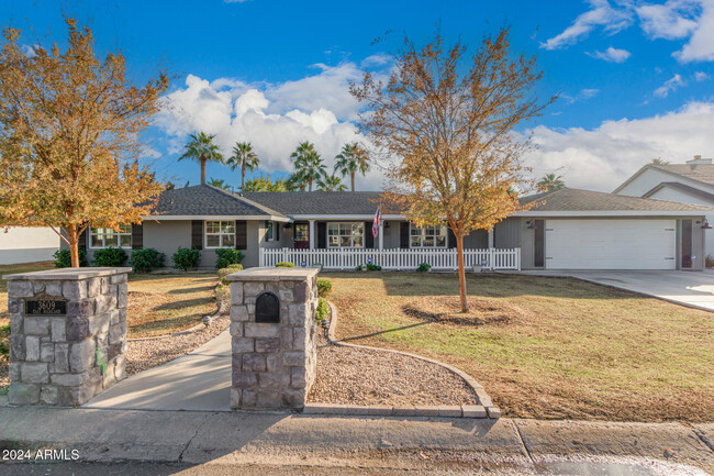 Photo - 3609 E Highland Ave House