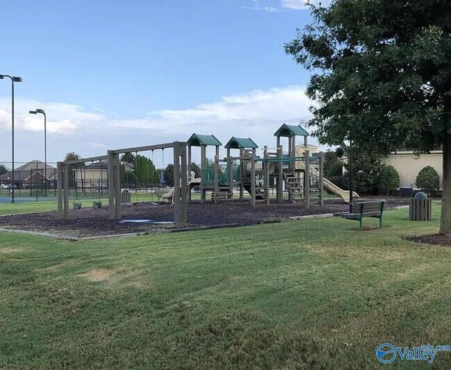 Photo - 103 Woodsbrook Pl SW