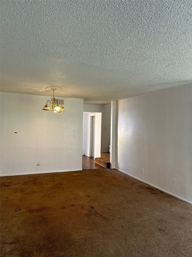 Building Photo - 6200 W Tidwell Rd Unit 1902