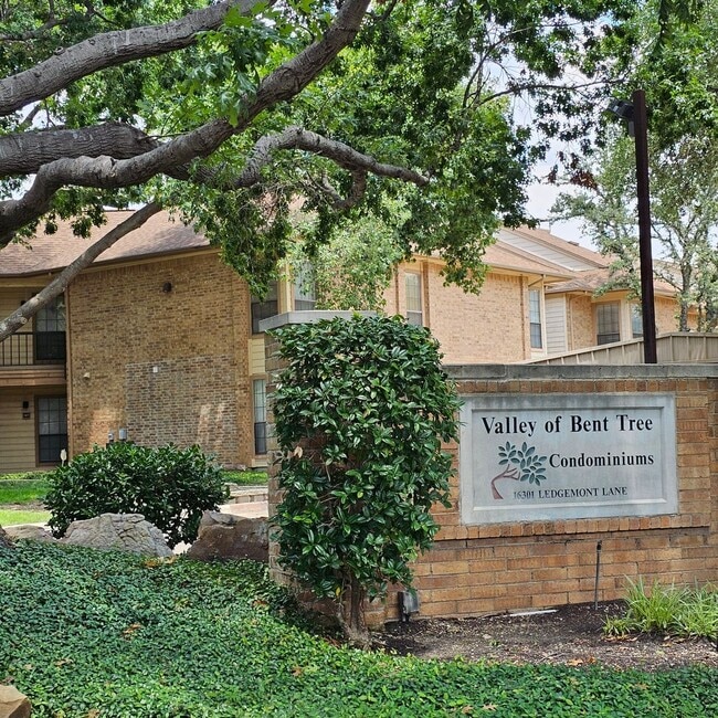 DESIRABLE ADDISON - DESIRABLE ADDISON Condo Unit 174