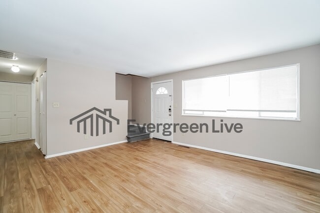 Photo - 1810 Pickering Dr