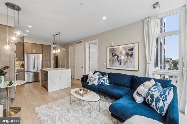 Building Photo - 646 H St NE Unit 405