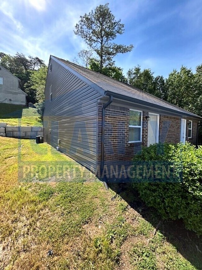 Photo - Centrally located two bedroom duplex!