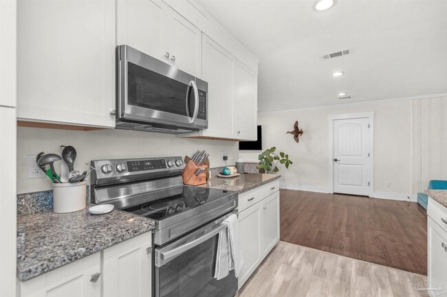 Photo - 1800 Foulis Dr