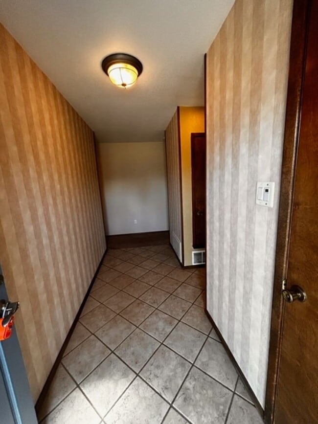 Photo - Large and Spacious 3 Bed Home! Mesa & Zia School District!