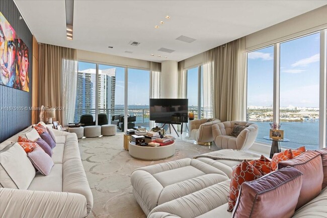 Photo - 900 Brickell Key Blvd Condominio Unidad 2303