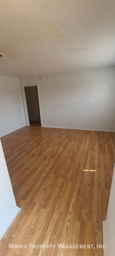 Photo - 210 N Glenwood Dr