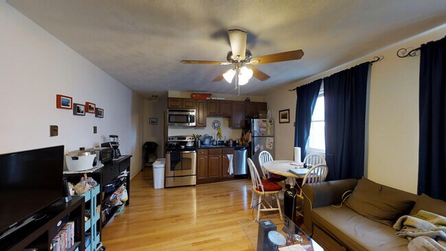Photo - 218 Holland St Unit 3A