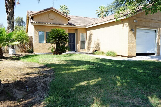 Photo - 6468 E Fillmore Ave