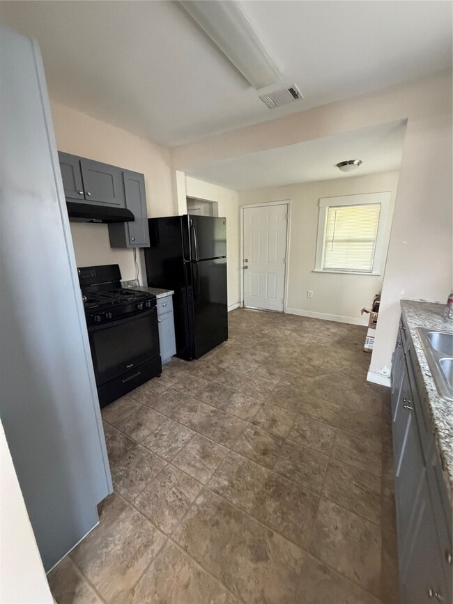 Photo - 6830 Avenue I