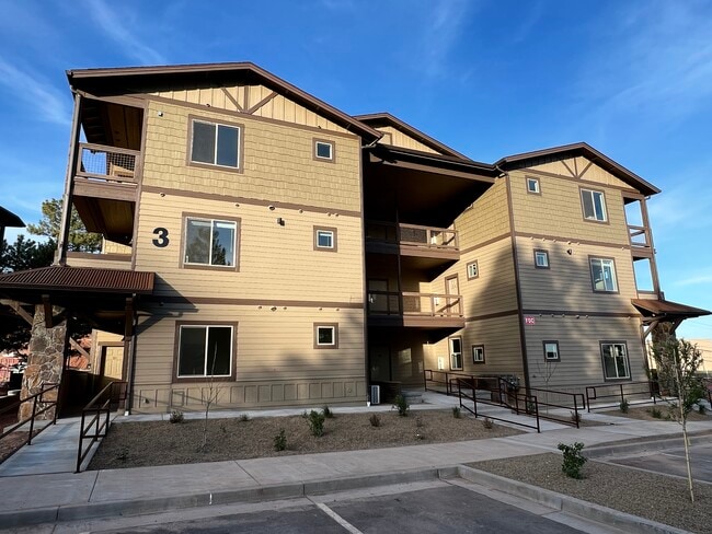 Photo - 1650 E Ponderosa Pkwy Unit 113