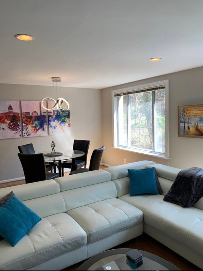 Photo - 1730 Arlington Blvd Unit 307