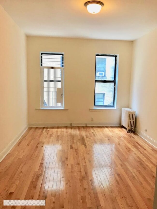 Building Photo - 710 W 173rd St Rental
