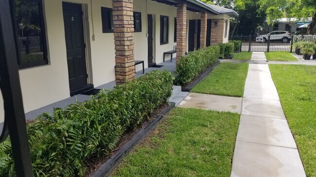 Photo - 515 S 20th Ave Unit EFFICIENCY FIVE