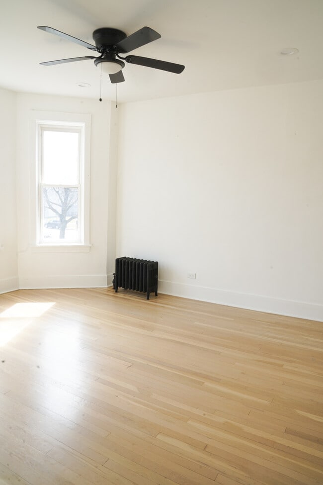 Photo - 154 N Lamon Ave