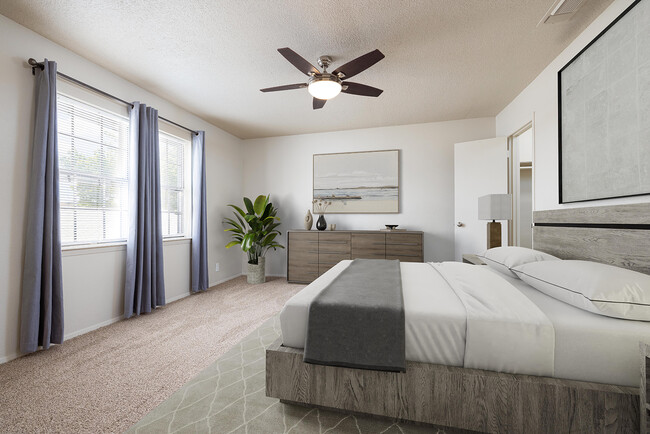 Photo - 1940 Leslie Dr