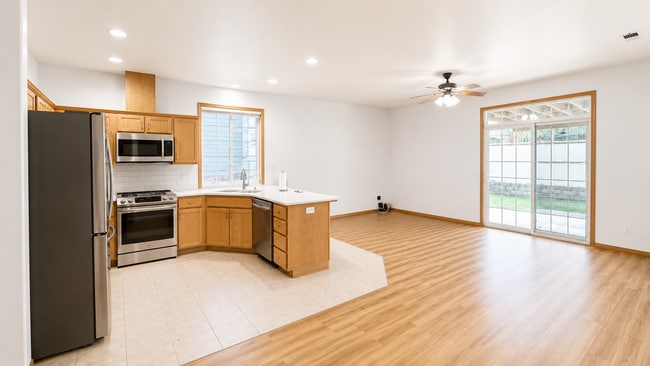 Photo - Pet friendly 3 bedroom home availanle June 1st!