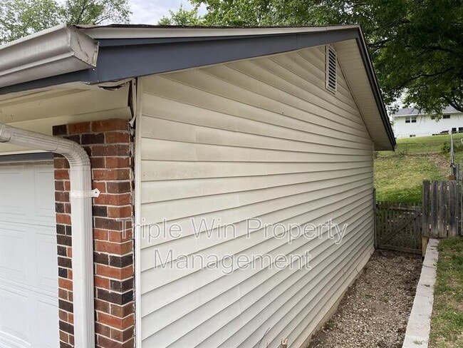 Photo - 2733 Tiara Dr